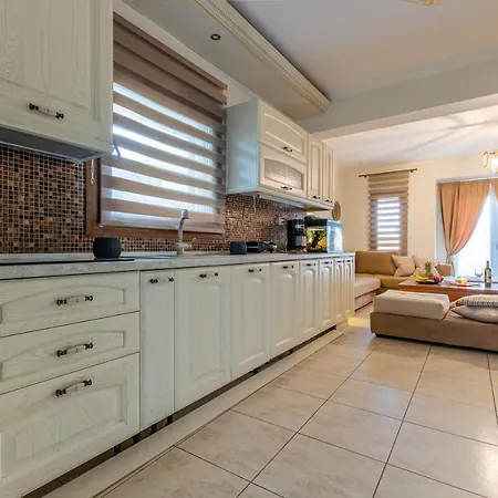 Villa Selia *
