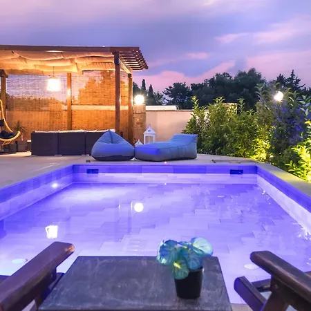 Selia Villa *